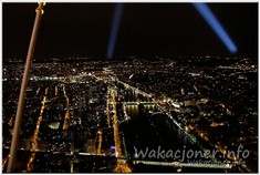 Paryż nocą - widok z Wieży Eiffela